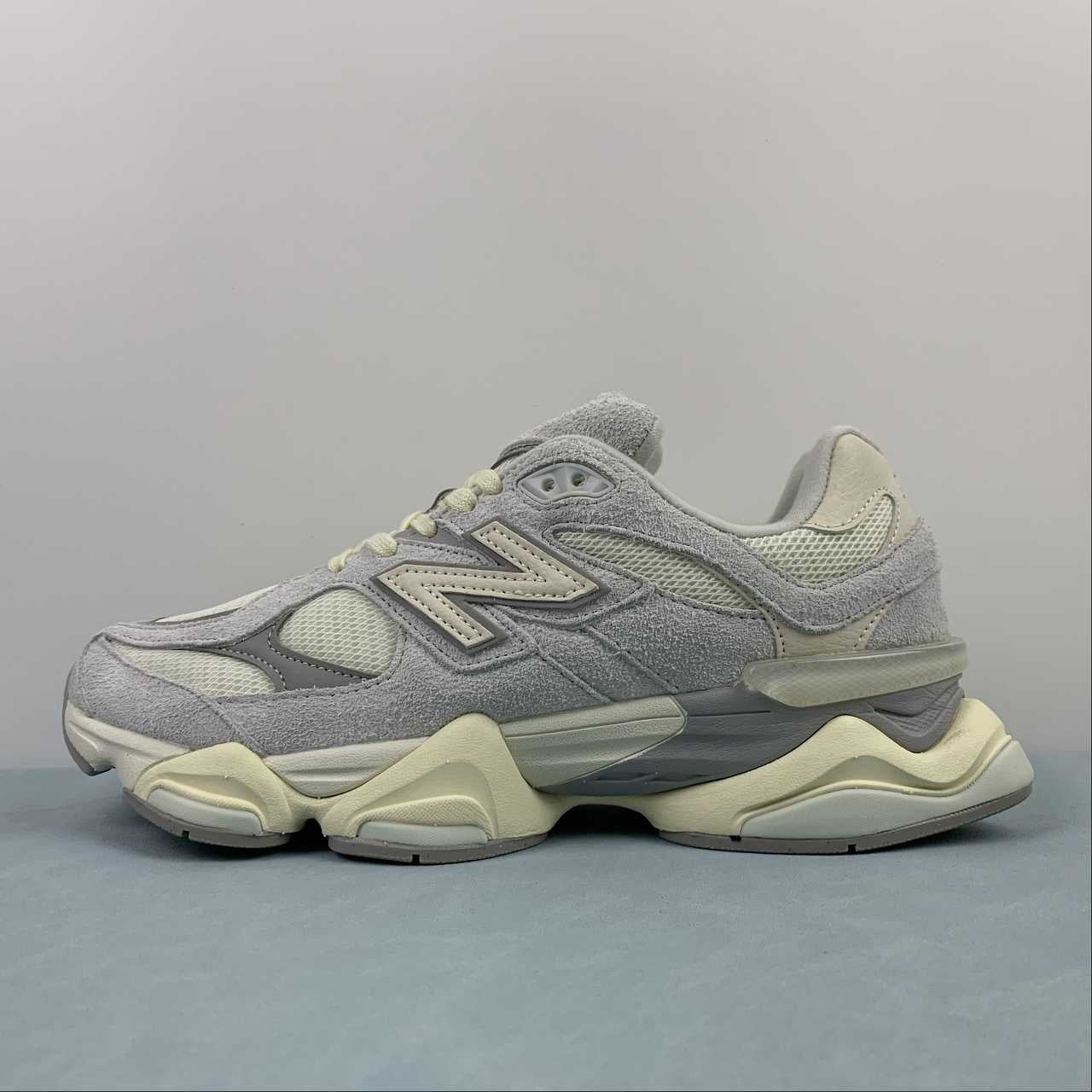 9060 Quartz Grey