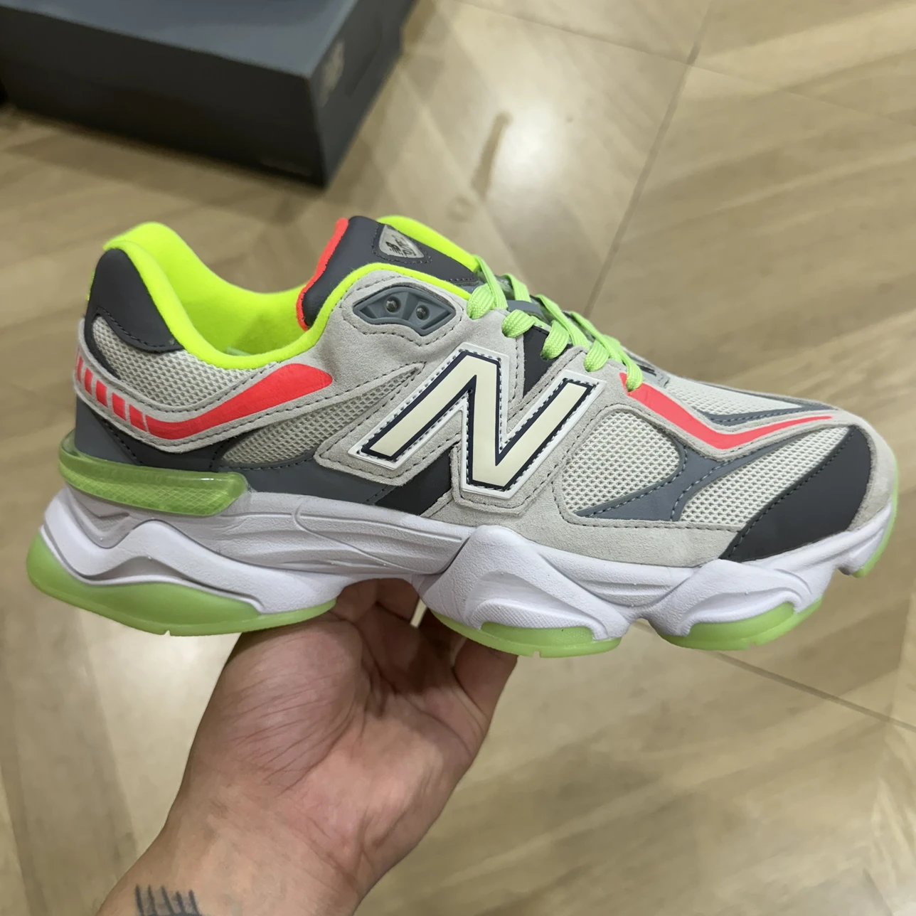 9060 Multicolor