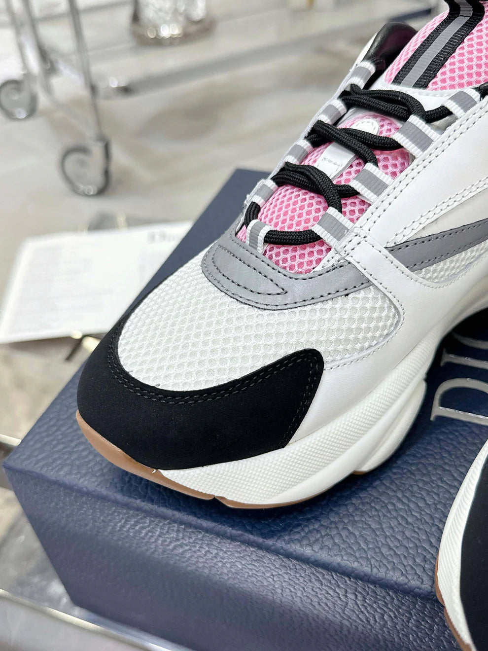 B22 Pink Mesh