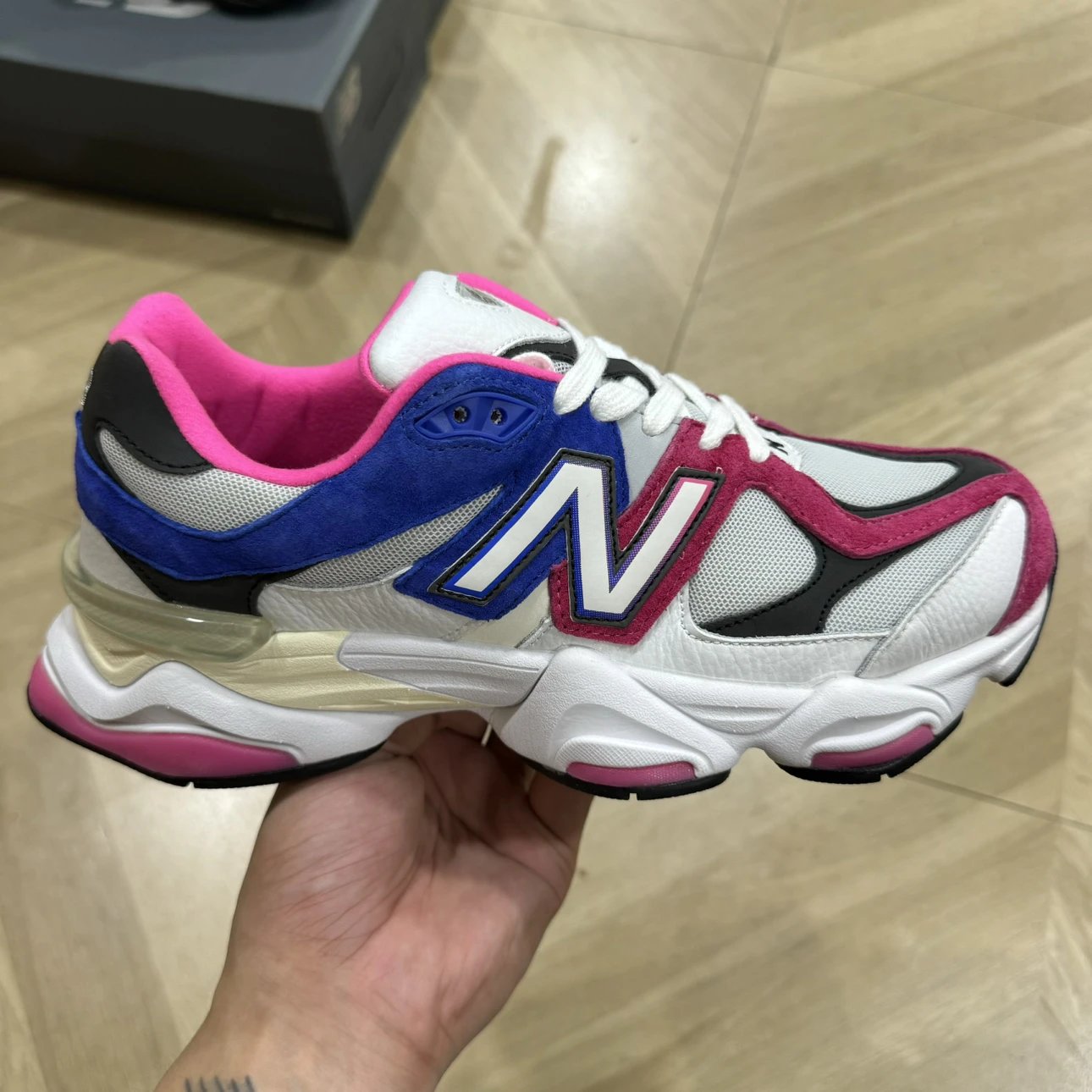 9060 Pink & Blue