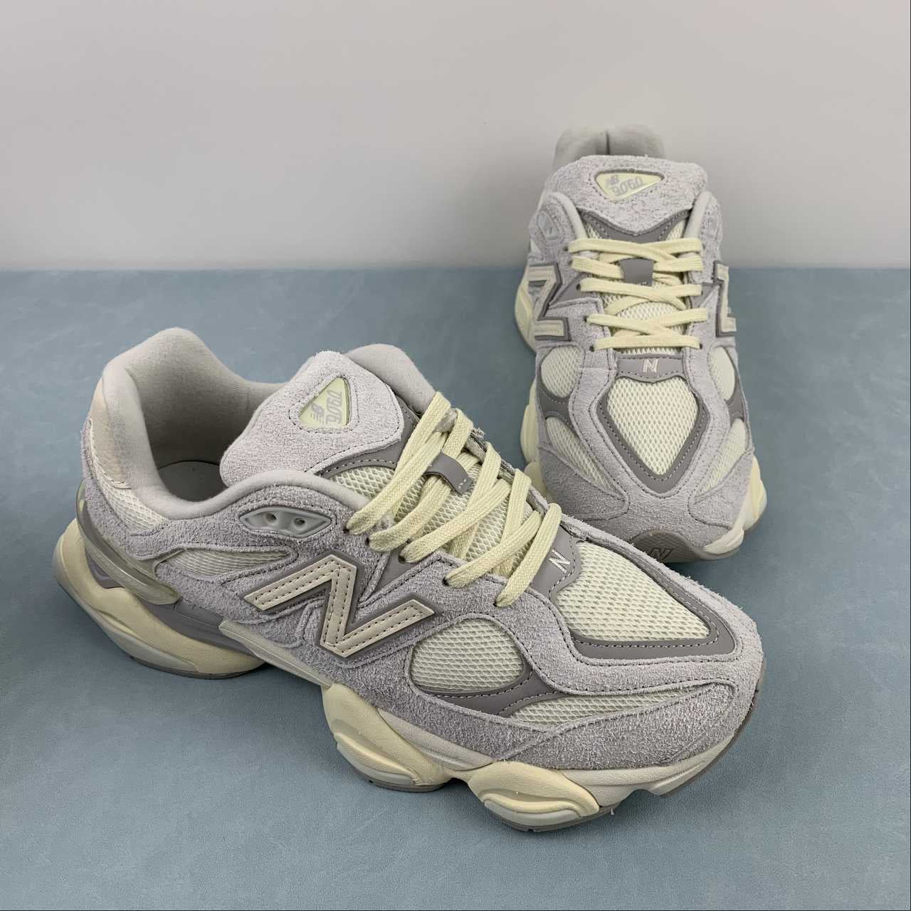 9060 Quartz Grey
