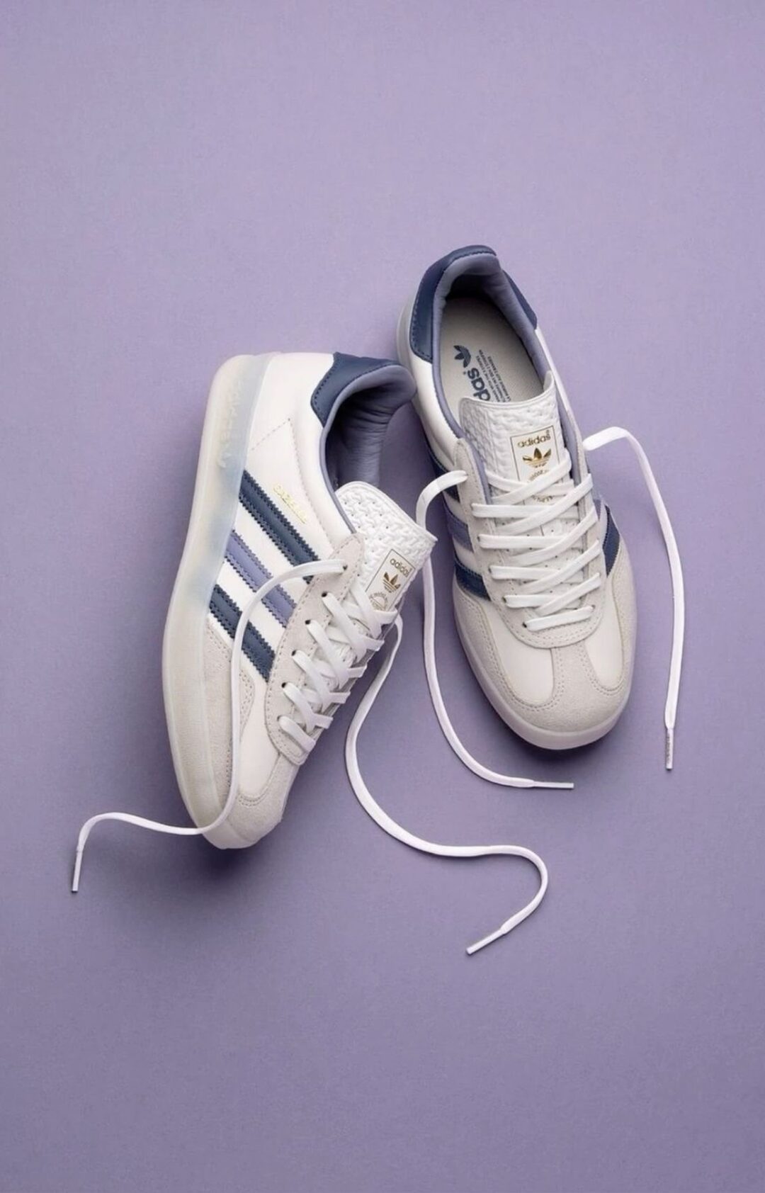 Spezial White and Blue