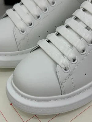 Alexander McQueen Blue Camurça