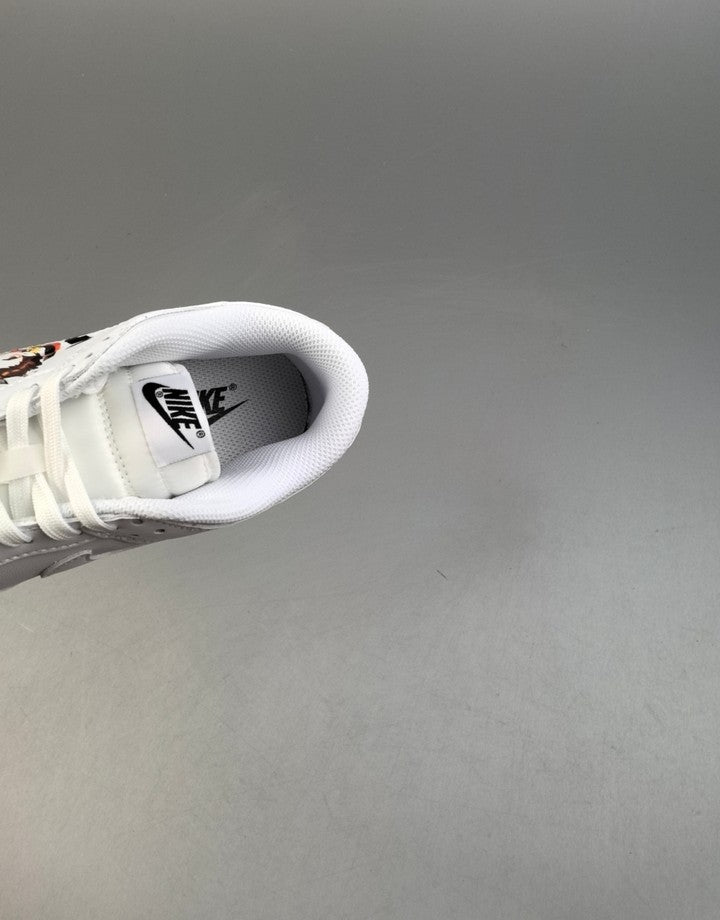 Dunk SB Triple White