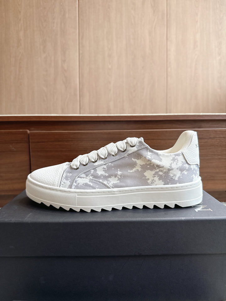 Numeris Grey and White