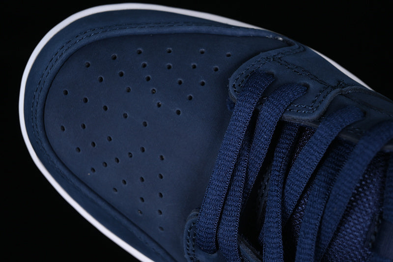 Dunk SB Midnight Navy Gum