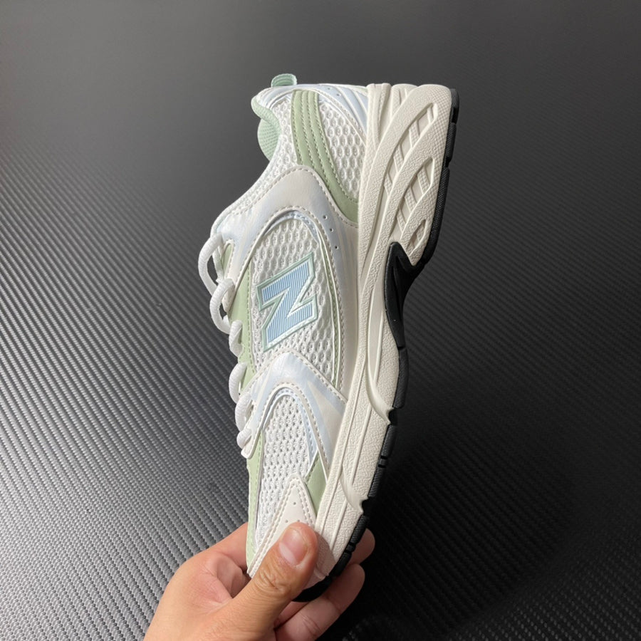 NB 530 Green and Blue