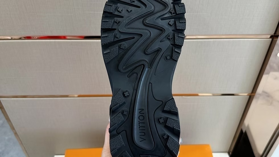 Runner Tatic All Black
