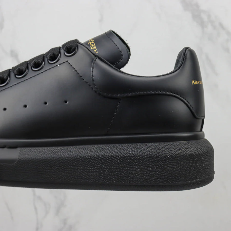 Alexander McQueen All Black