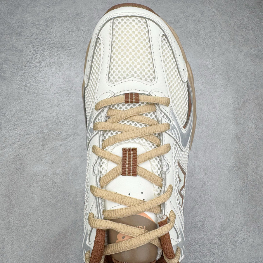 NB 530 White and Orange