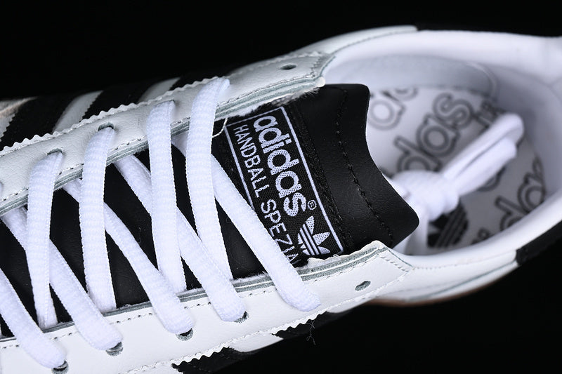 AD Spezial Black White gum