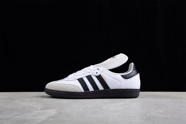 Samba Classic Black Sole