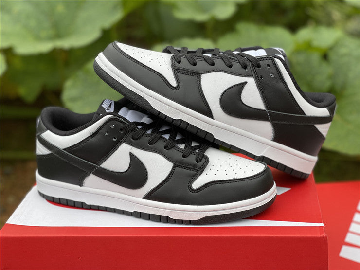 Dunk Low Panda