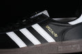 AD Spezial Black and White 3