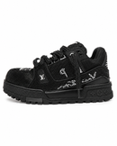 Trainer Black Cravejado