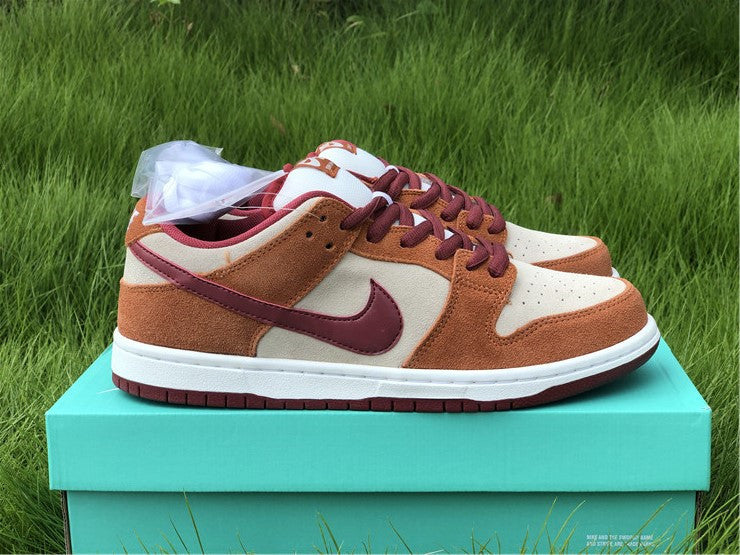 Dunk SB Dark Russet Cedar