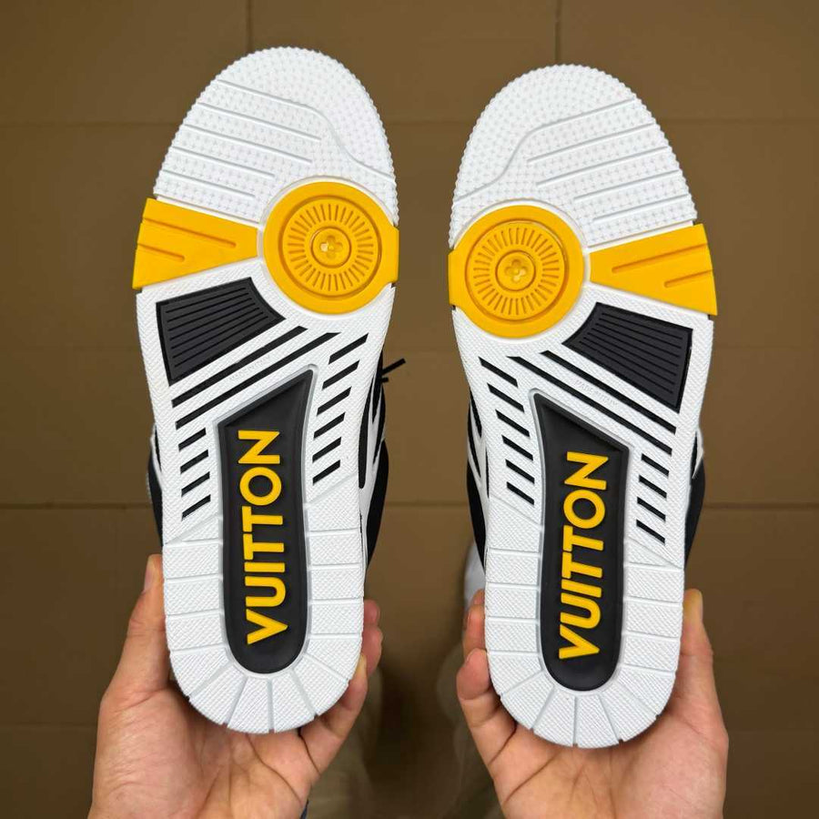 Skate Black and YEllow