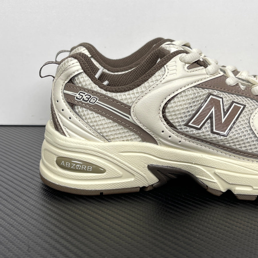 NB 530 Brown and beige