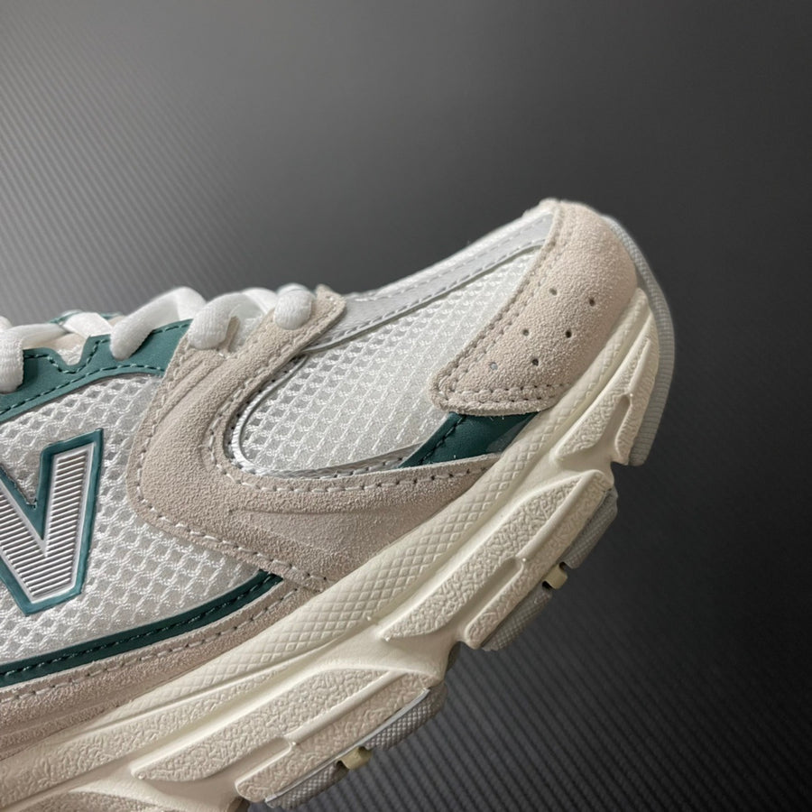 NB 530 Green and Beige