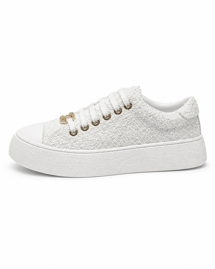 Tweed CC White