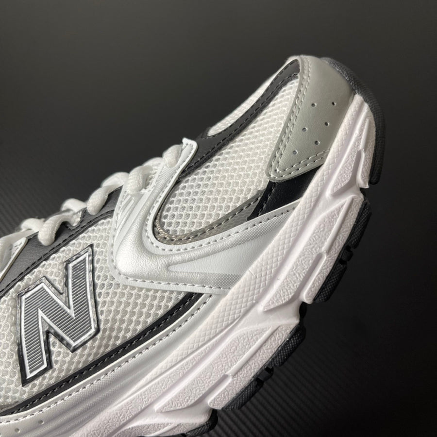 NB 530 White and Black