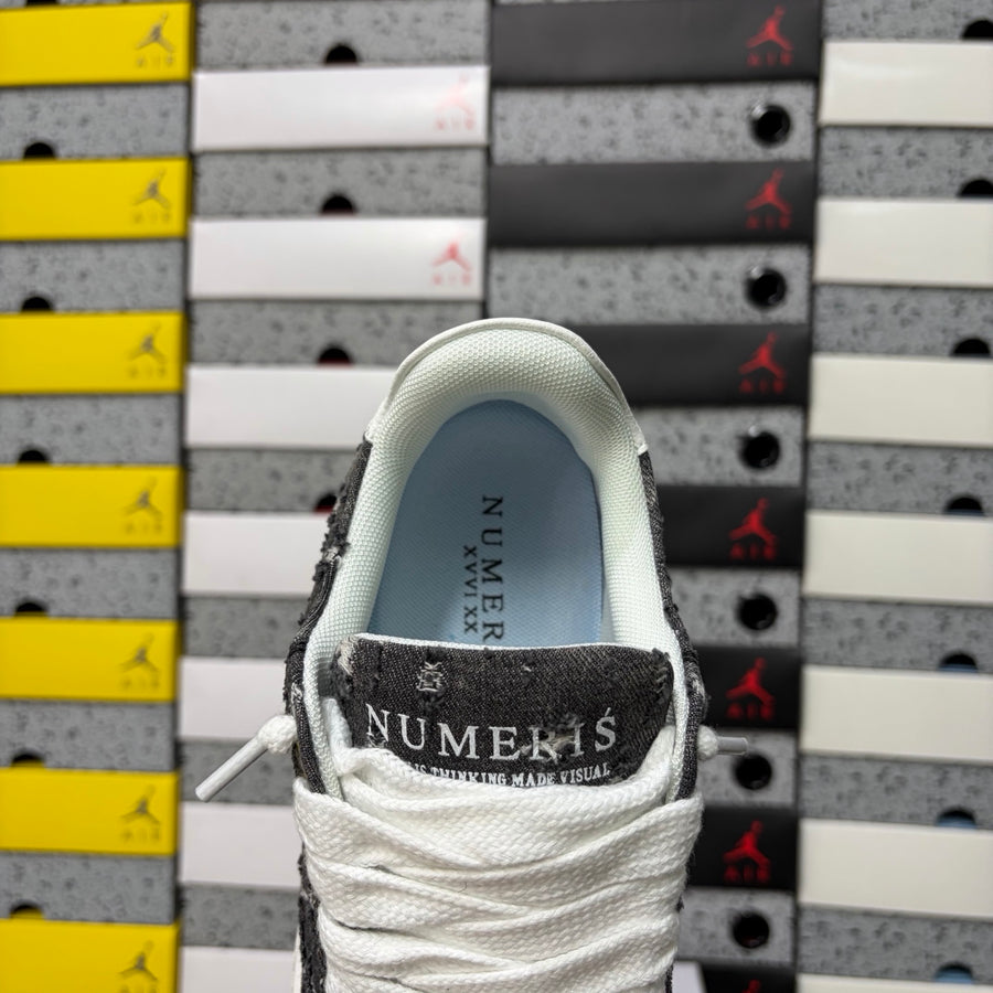 Numeris Black and White 2