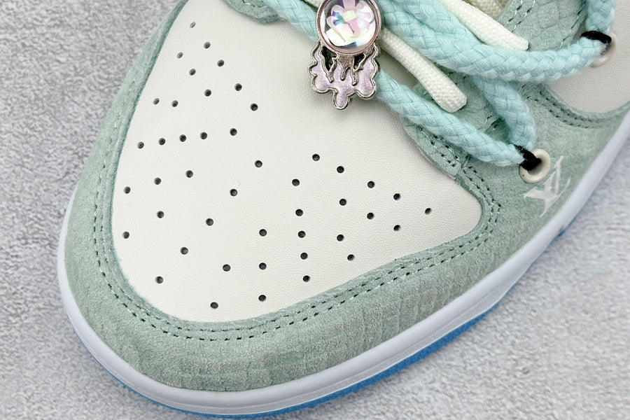 Dunk Low Dragon