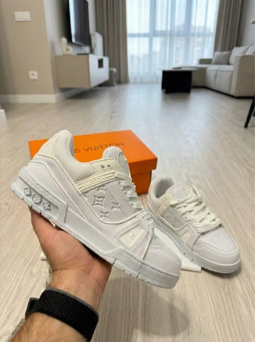 Trainer White