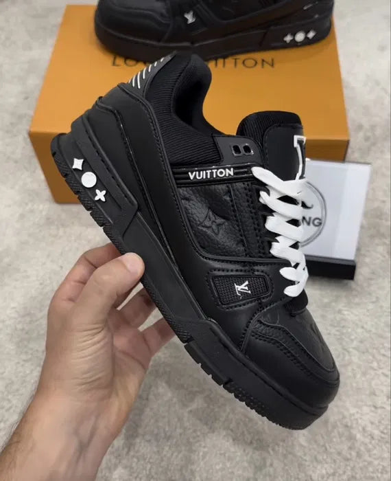 Trainer Black