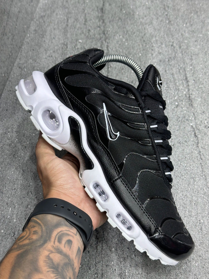 Air Max Plus TN Black White