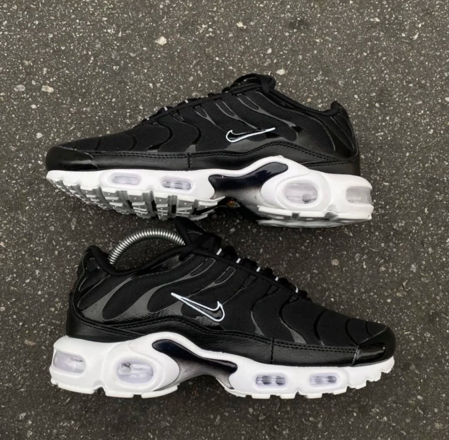 Air Max Plus TN Black White