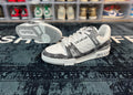 Trainer Grey 6