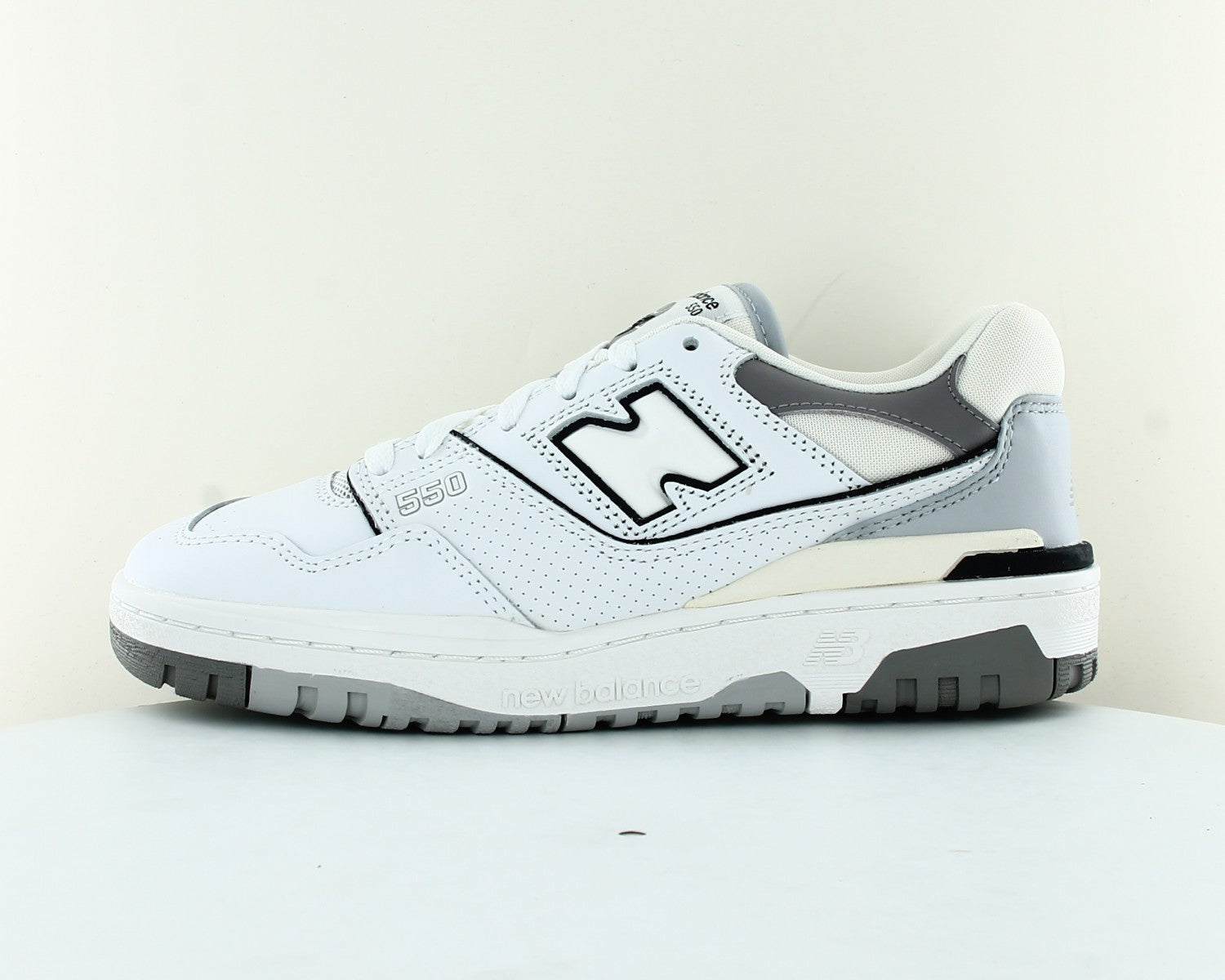 550 White and Grey