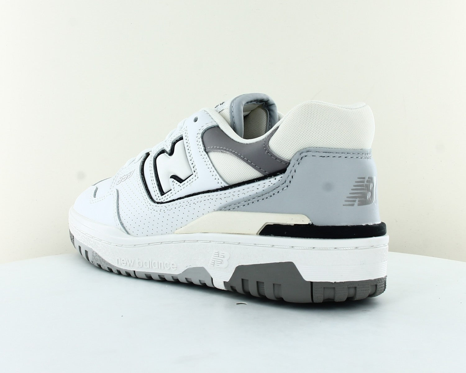 550 White and Grey
