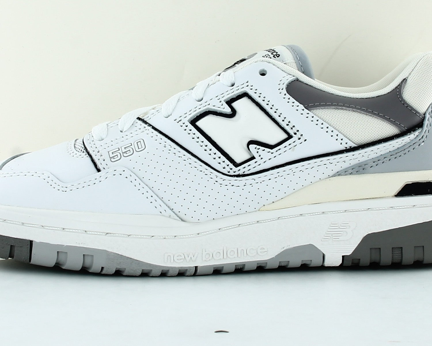 550 White and Grey