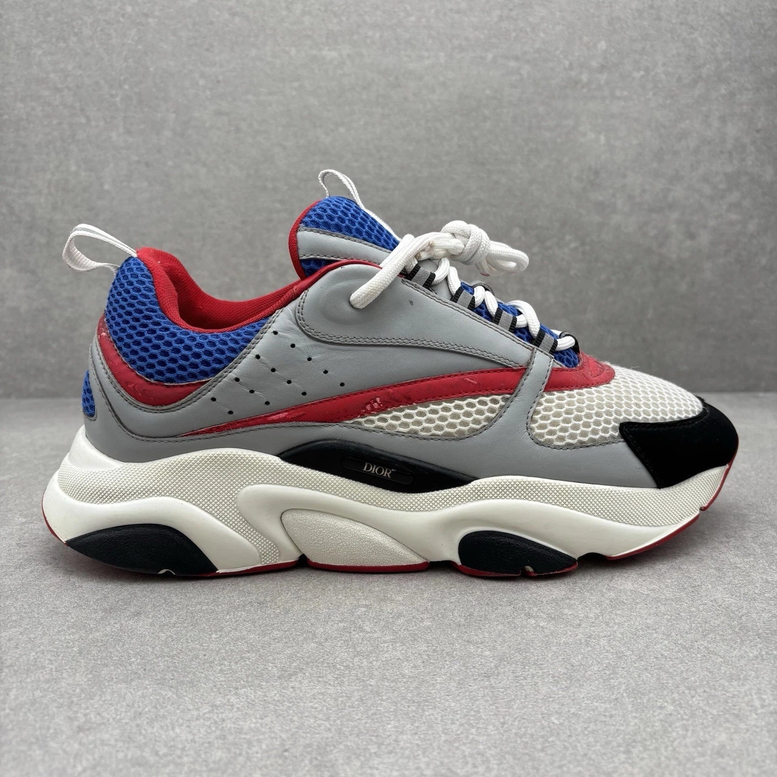 B22 multicolor