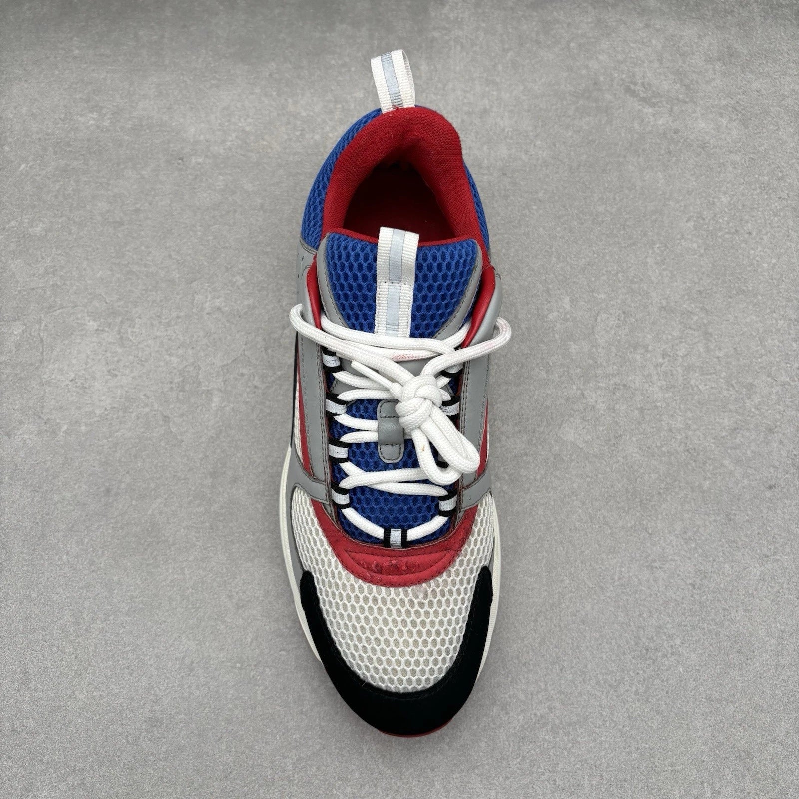 B22 multicolor