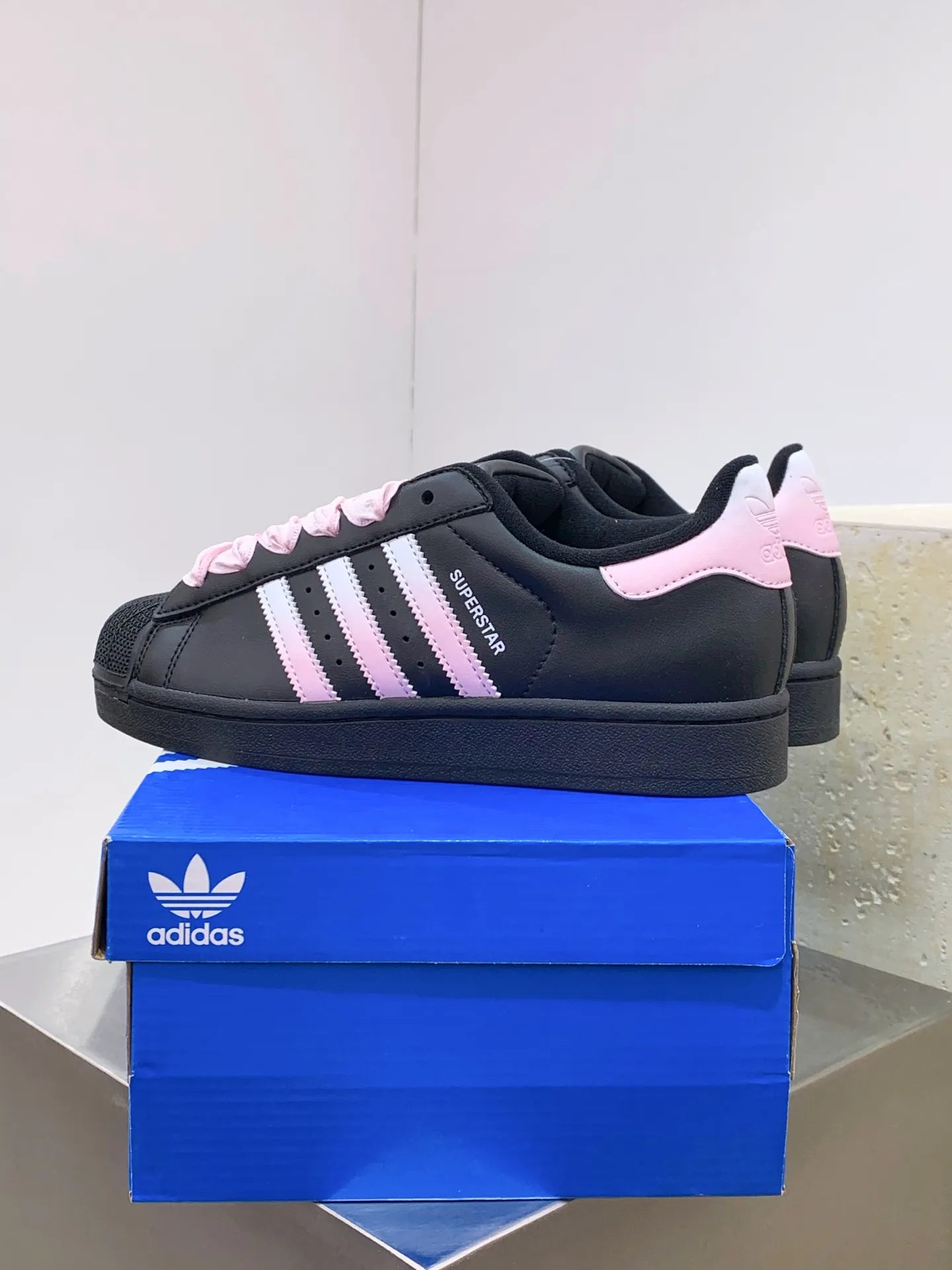 Superstar Black And Pink