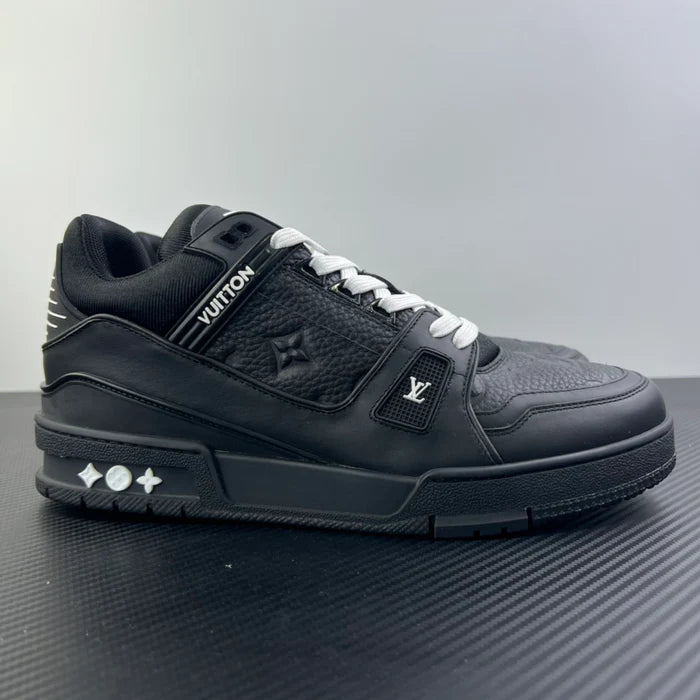 Trainer Black
