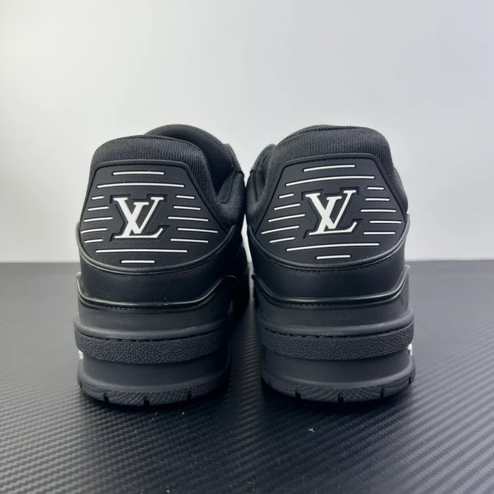 Trainer Black