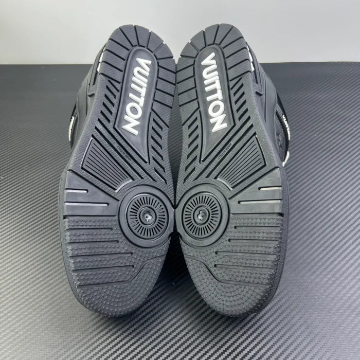 Trainer Black